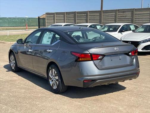 2025 Nissan Altima S FWD