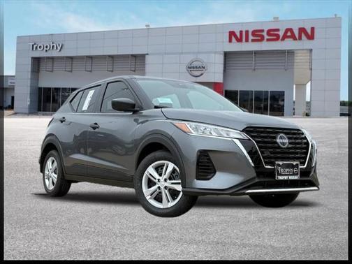 2025 Nissan Kicks S