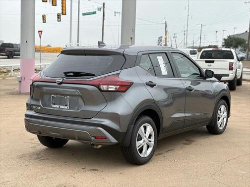2025 Nissan Kicks S