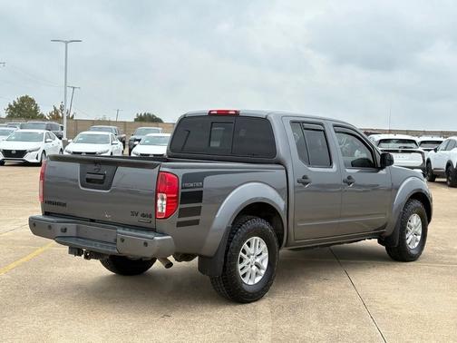 2021 Nissan Frontier SV