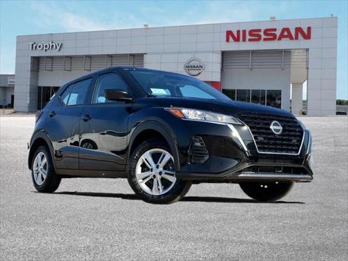 2025 Nissan Kicks S