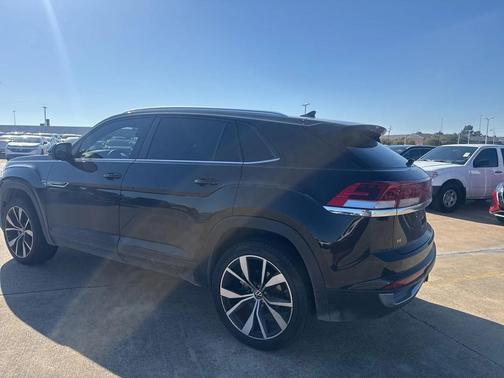 2024 Volkswagen Atlas Cross Sport 2.0T SE w/Technology