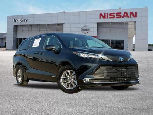 2021 Toyota Sienna XLE