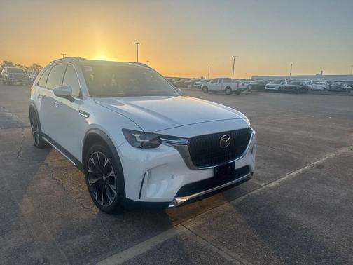 2024 Mazda CX-90 PHEV Premium Plus