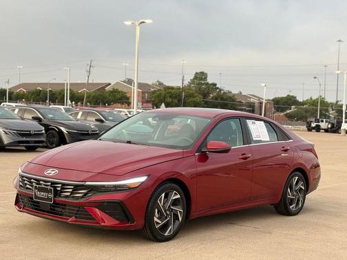 Ultimate Red 2025 Hyundai ELANTRA Limited