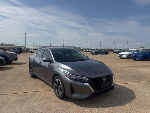 Gun Metallic 2024 Nissan Sentra SV