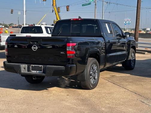 2025 Nissan Frontier SL