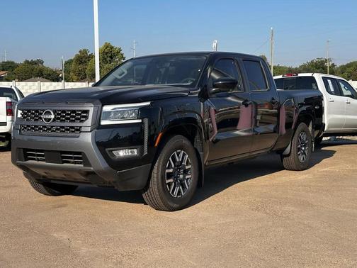 2025 Nissan Frontier SL