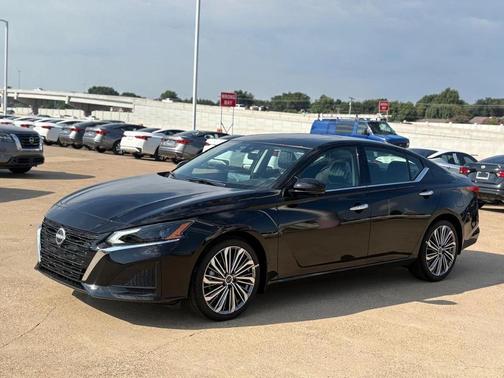 2025 Nissan Altima SL FWD
