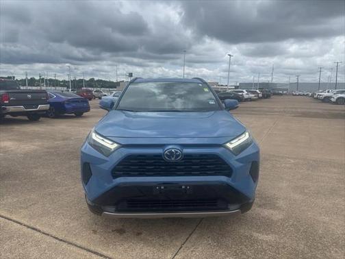 2024 Toyota RAV4 Hybrid SE