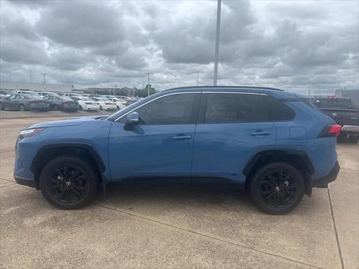 2024 Toyota RAV4 Hybrid SE