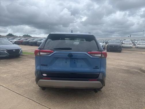 2024 Toyota RAV4 Hybrid SE