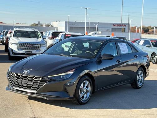 2021 Hyundai ELANTRA SE