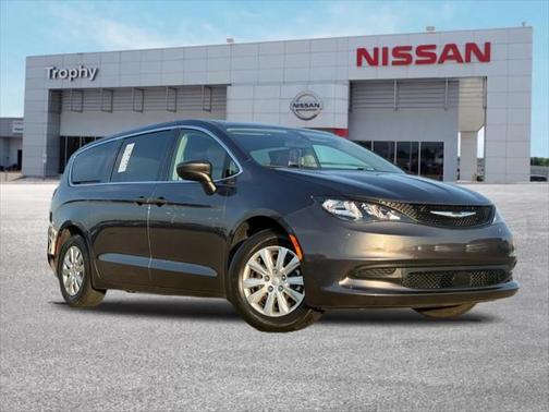 2021 Chrysler Voyager L