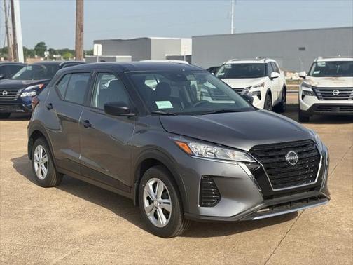 2025 Nissan Kicks S