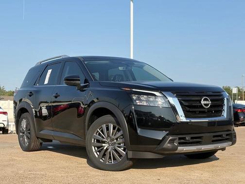 2025 Nissan Pathfinder SL 4WD