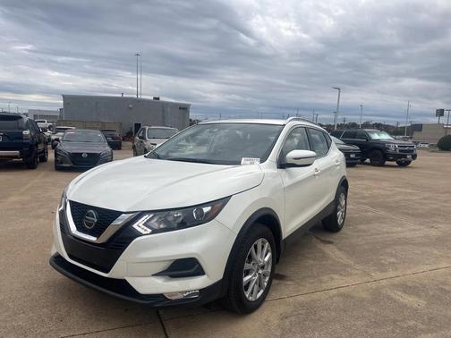 2022 Nissan Rogue Sport SV