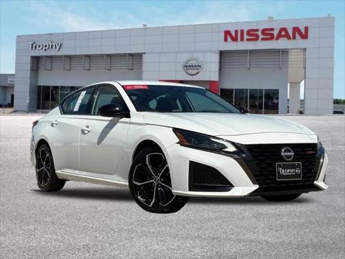 2023 Nissan Altima SR FWD