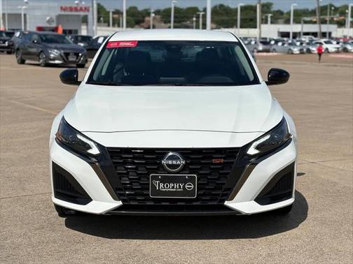 2023 Nissan Altima SR FWD