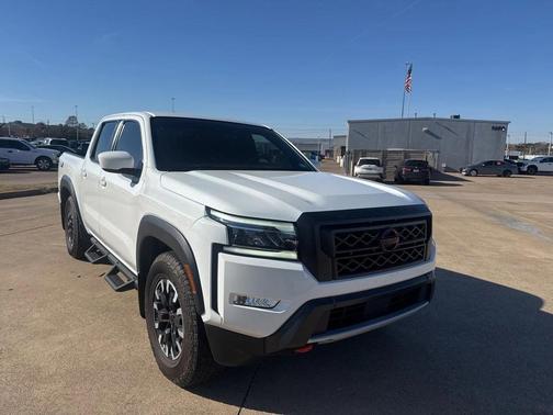 2024 Nissan Frontier PRO-X