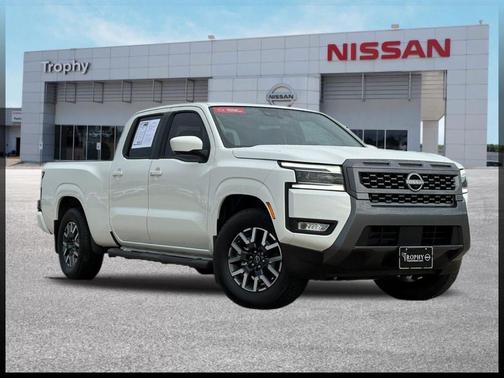 2025 Nissan Frontier SL