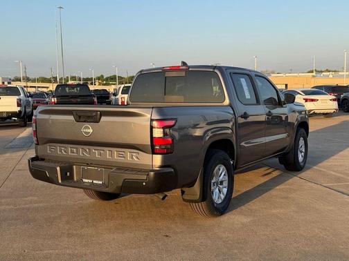 Gun Metallic 2026 Nissan Frontier S