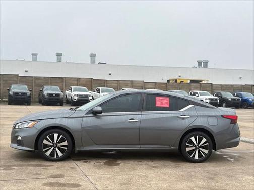 2021 Nissan Altima 2.5 SV