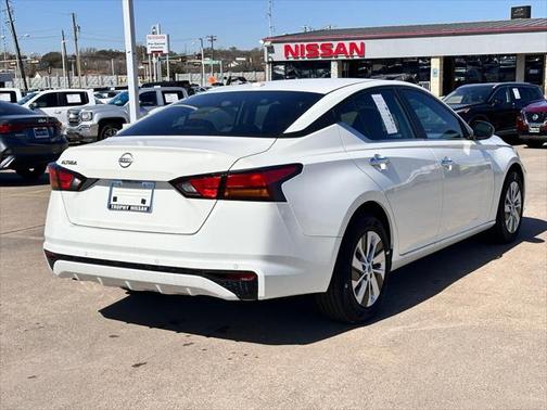 2025 Nissan Altima S FWD
