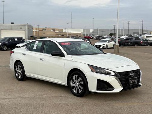 2025 Nissan Altima S FWD