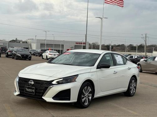 2025 Nissan Altima S FWD