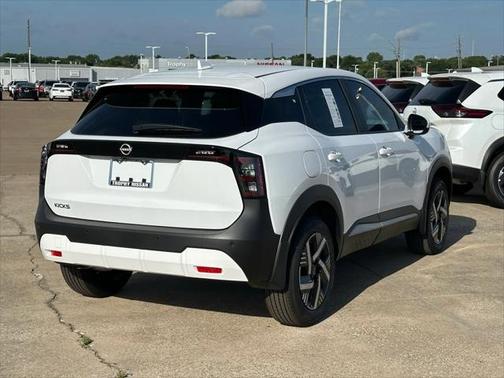 2025 Nissan Kicks SV
