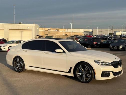 2017 BMW 750 I