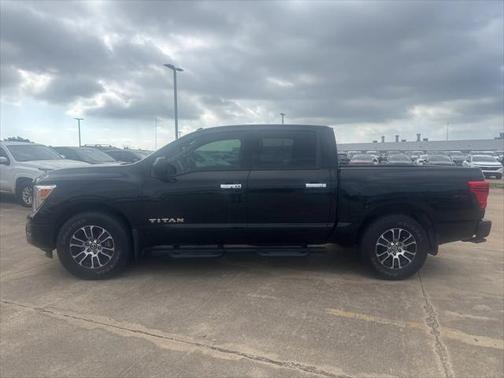 2021 Nissan Titan SV