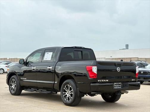 2021 Nissan Titan SV