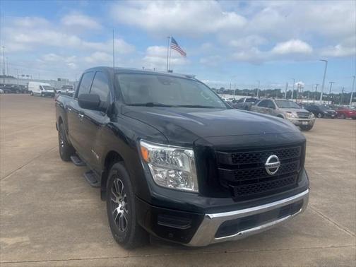 2021 Nissan Titan SV