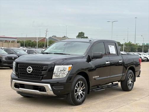 2021 Nissan Titan SV