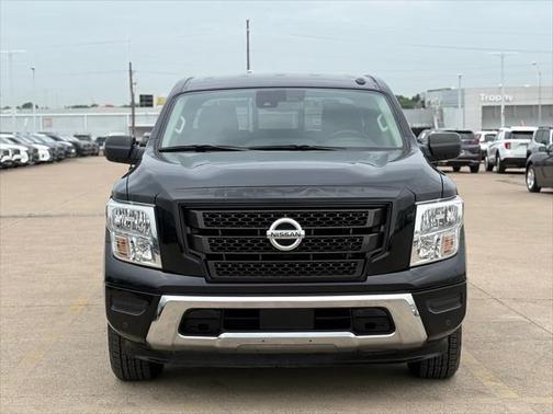 2021 Nissan Titan SV
