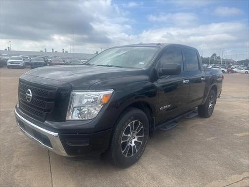 2021 Nissan Titan SV