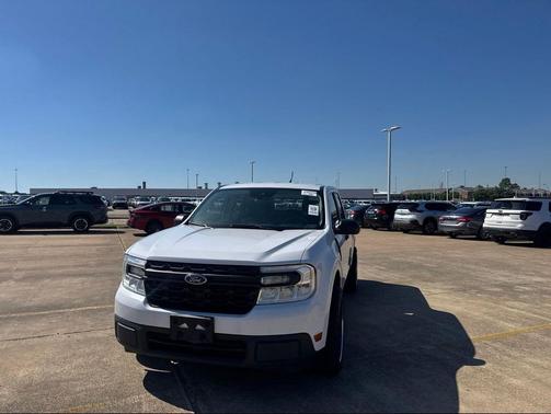 Oxford White 2022 Ford Maverick XL