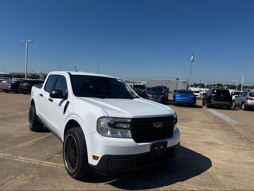 Oxford White 2022 Ford Maverick XL