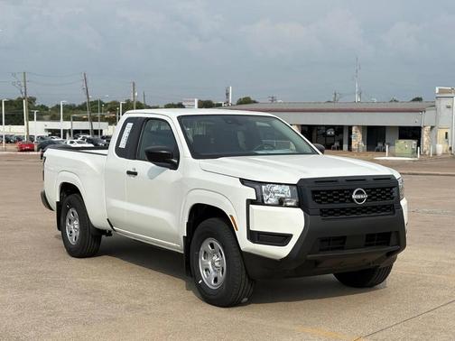 2025 Nissan Frontier S