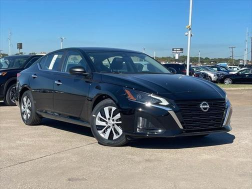 2025 Nissan Altima S FWD