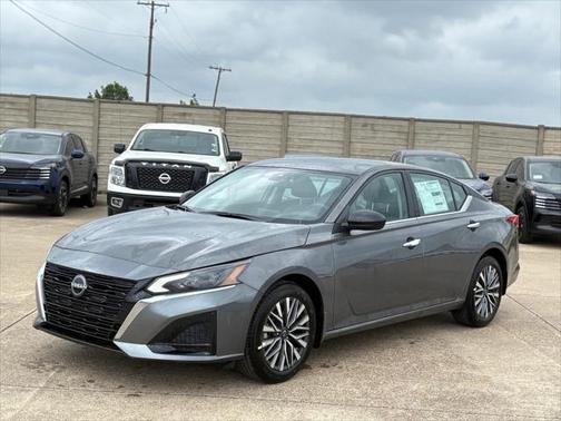 2025 Nissan Altima SV FWD