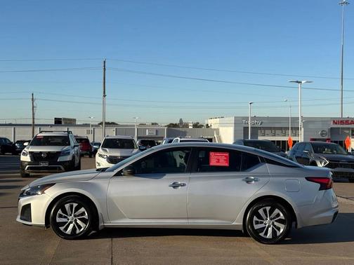 2024 Nissan Altima S FWD