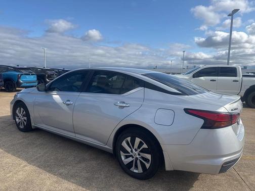 2024 Nissan Altima S FWD