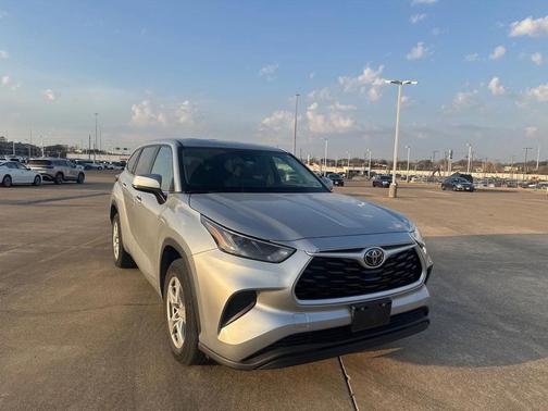 2023 Toyota Highlander L