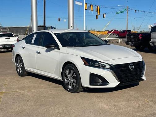2025 Nissan Altima S FWD