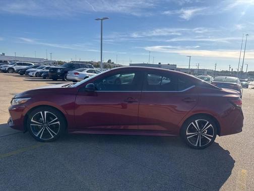 2022 Nissan Sentra SR