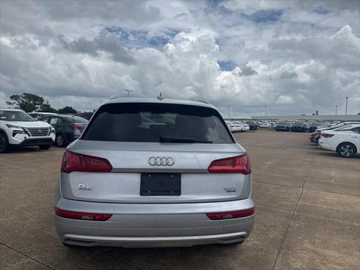2018 Audi Q5 2.0T Premium Plus