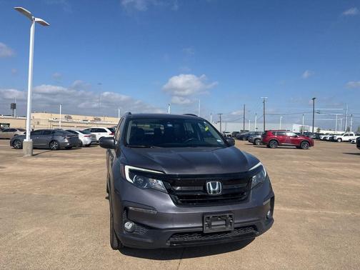Gray 2022 Honda Pilot AWD Special Edition